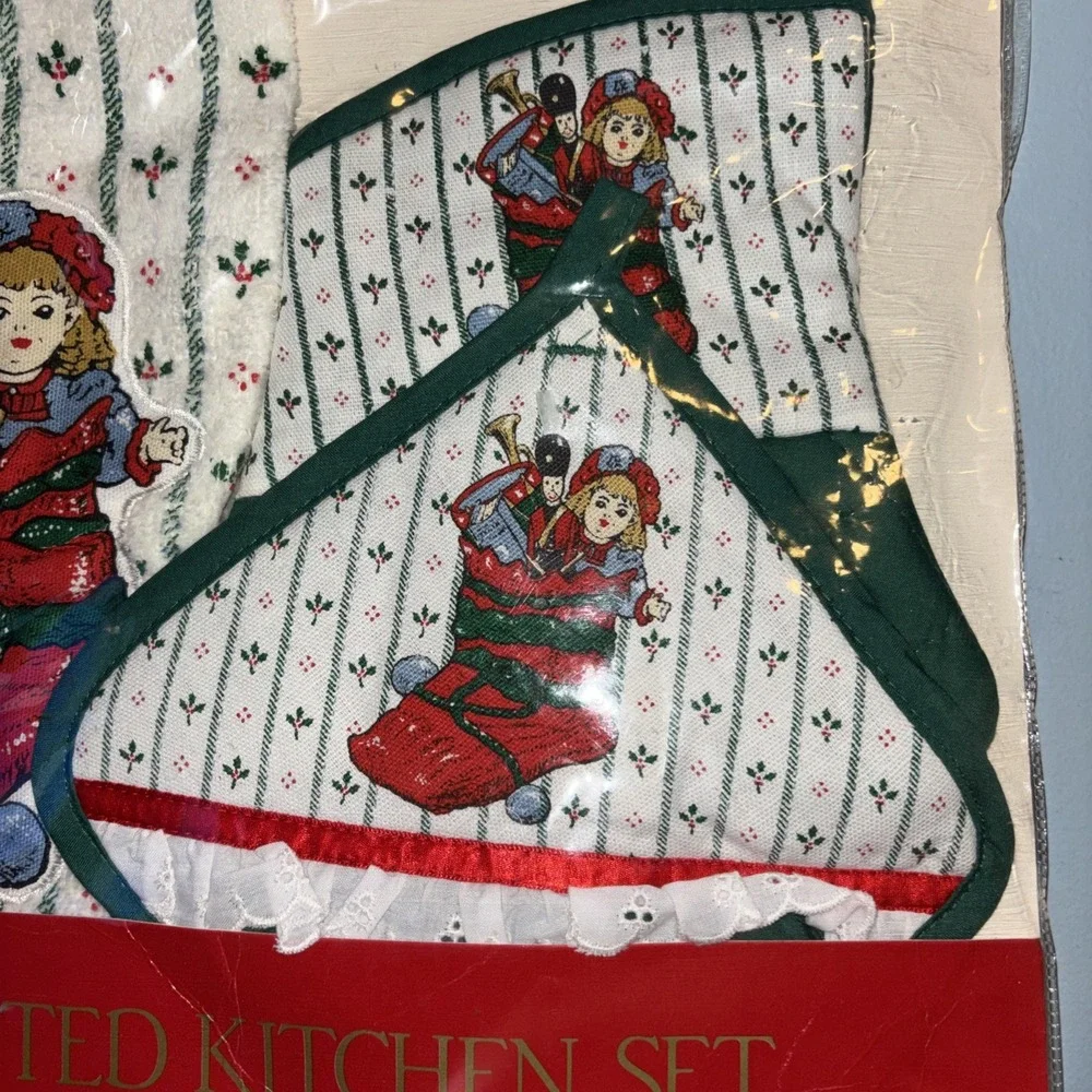 Vtg 3 Pc Cranberry Scented‎ Kitchen Set Towel Oven Mitt Pot Holder New Old Stock